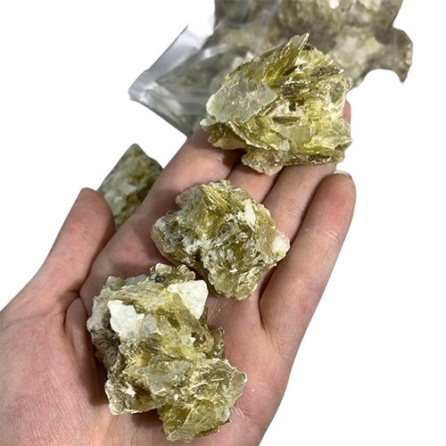 Mica rough in 1KG bags