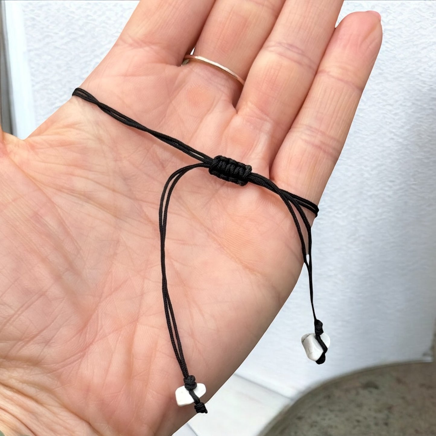 Howlite Adjustable Chip Bracelet