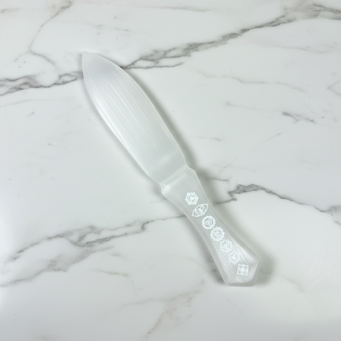 Natural selenite 7 chakra wand 480g with seven coloured chakra gemstones inlaid along the blade, for chakra healing, cord cutting and energy clearing