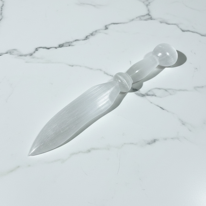 Natural selenite wand with carved heart handle 355g in soft white, for cord cutting, energy clearing and spiritual cleansing