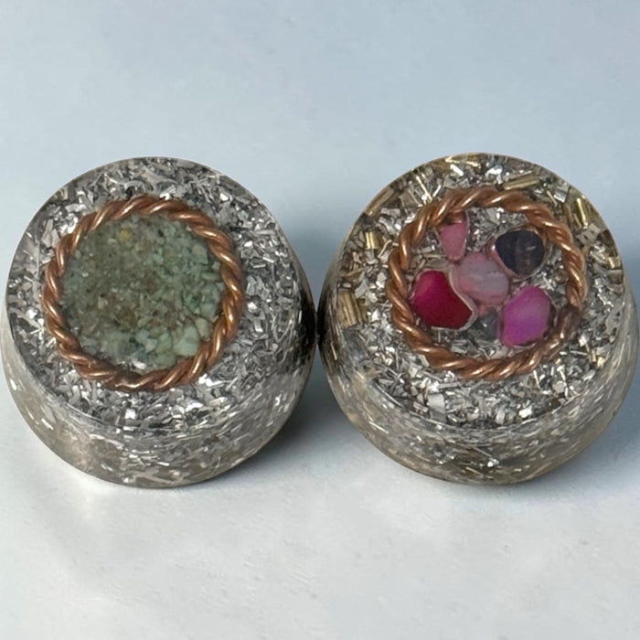 Kindred Crystal Collective - Handcrafted small power bank orgonite with resin, copper, metal shavings and crystals, for EMF-conscious living, grounding and mindfulness