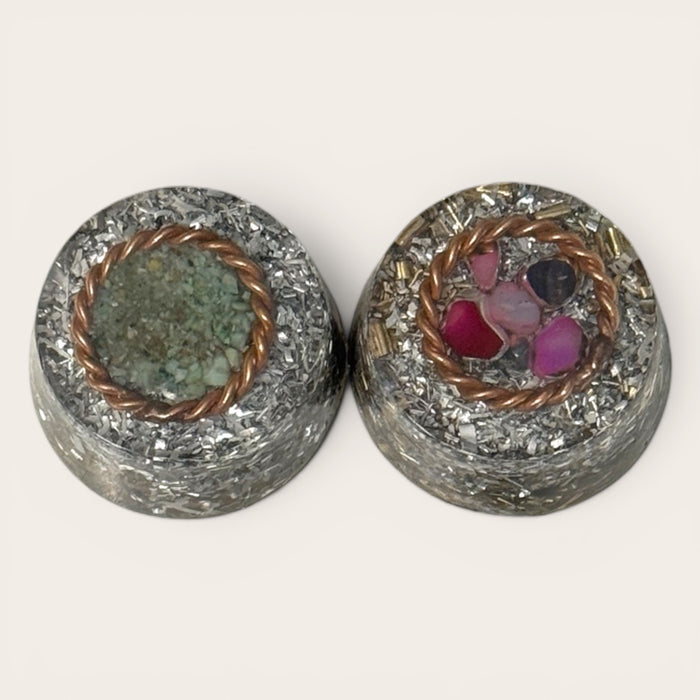 Kindred Crystal Collective - Handcrafted small power bank orgonite with resin, copper, metal shavings and crystals, for EMF-conscious living, grounding and mindfulness