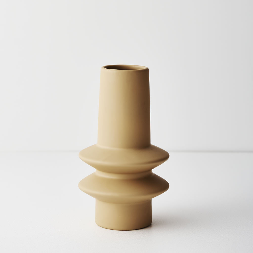 Lucena Modern Sand Vase