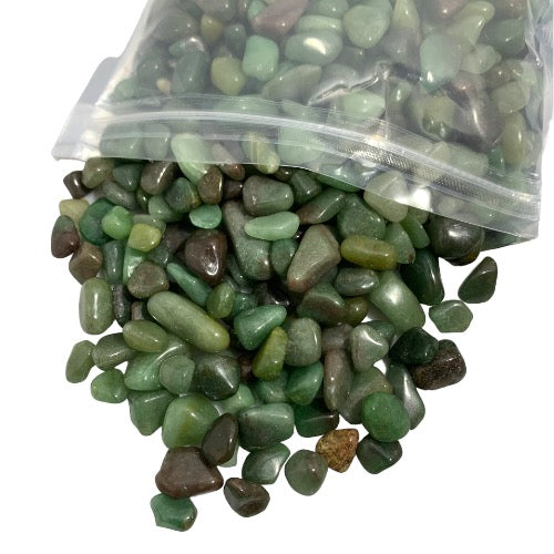 Kindred Crystal Collective — Green Agate Chips 1KG, natural green agate pieces with varied tones, subtle banding and organic mineral texture.