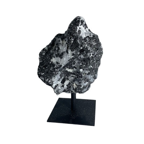 tour in quartz rough on stand 12